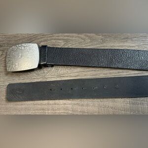 Leather ladies belt - excellent condition